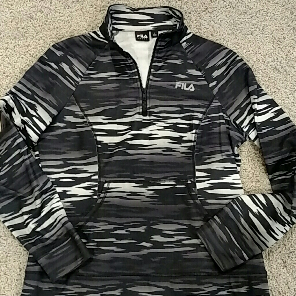 119 Fila Sweatshirt